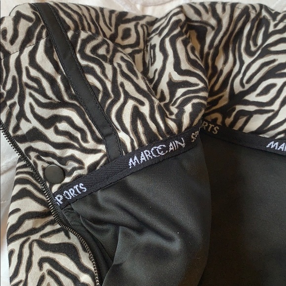 Marc Cain Sport Animal Print Crop Jacket 🌟 - Picture 16 of 16